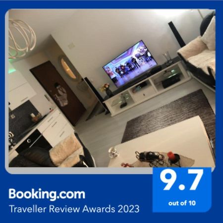 Lovely 2 Bedroom Condo In Gjilan. Extérieur photo